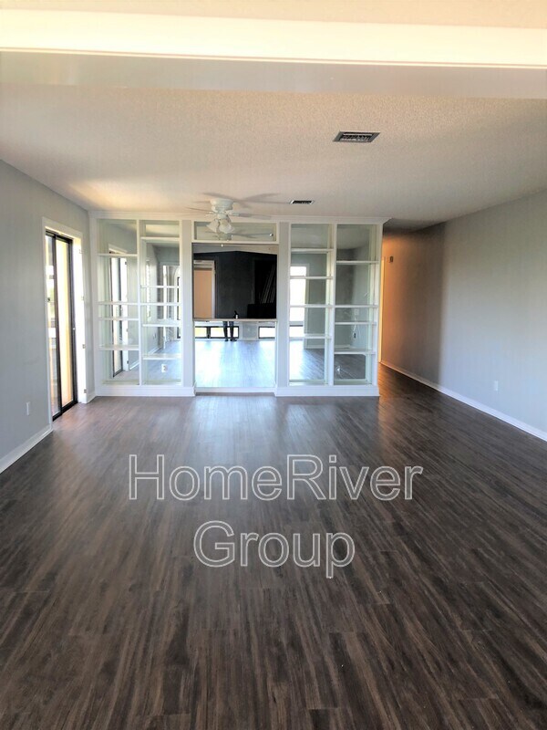 Building Photo - 1501 Minutemen Causeway