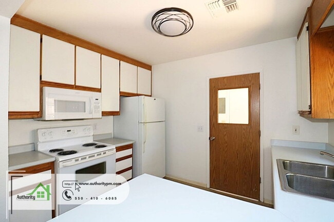 Building Photo - 2214 Waldon St