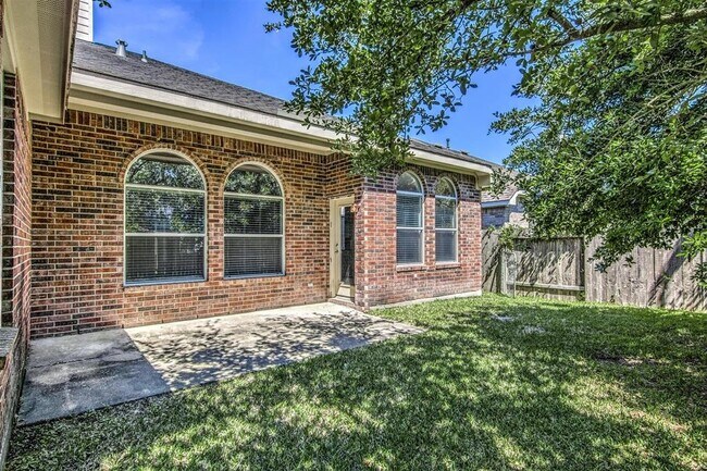 Building Photo - 25609 Tiverton Forest Ct
