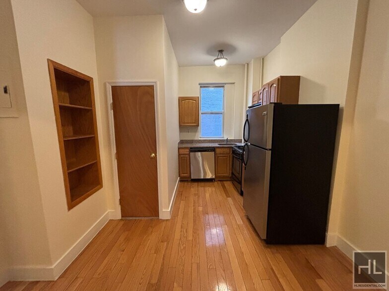 Building Photo - AMSTERDAM AVENUE