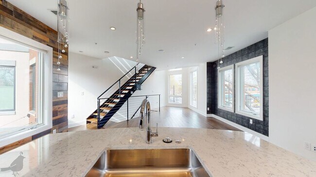 Building Photo - 1103 9th St NE