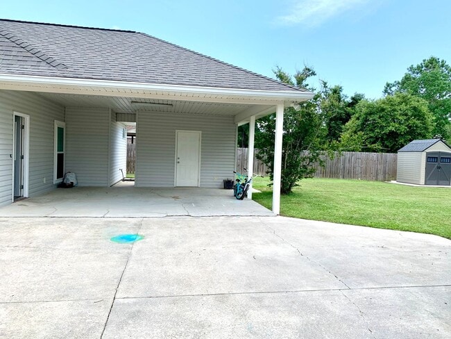 Building Photo - 3BD/2BA House for Lease in Rolling Meadow - Denham Springs