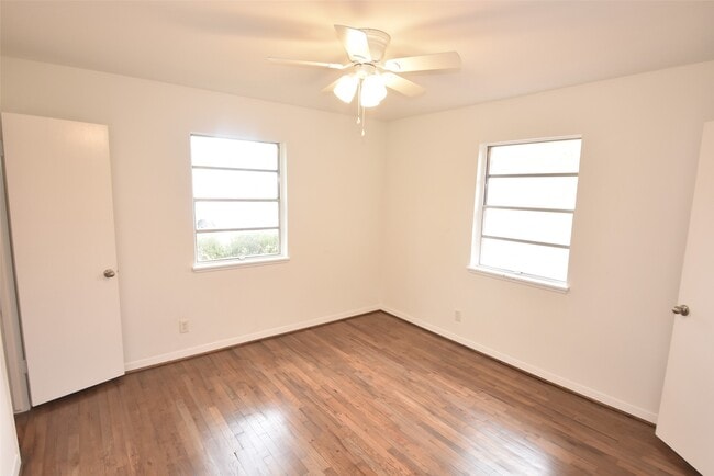 Building Photo - 9630 Truscon Dr