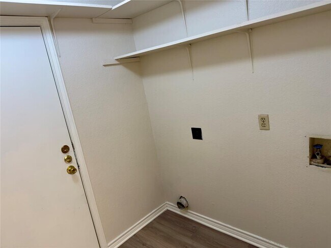 Building Photo - 2618 Alcott Ln