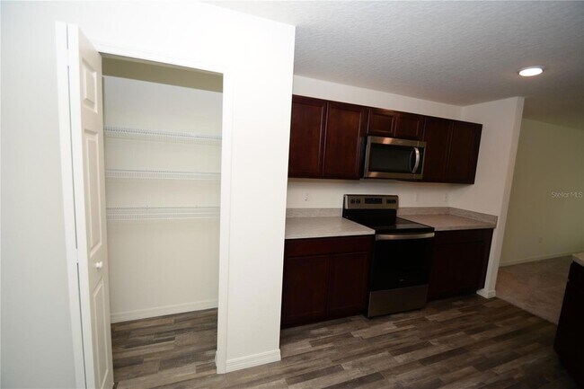 Building Photo - 93 Panorama Dr