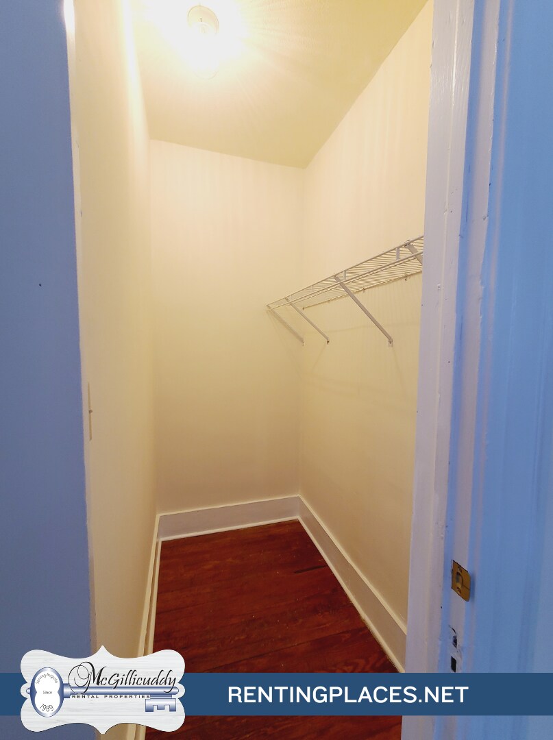 Building Photo - 2097 Heckle St