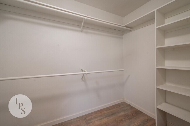 Building Photo - Northwest Fresno Home, CUSD - 4BR/2.5BA, Gated Community - Lots of Amenities