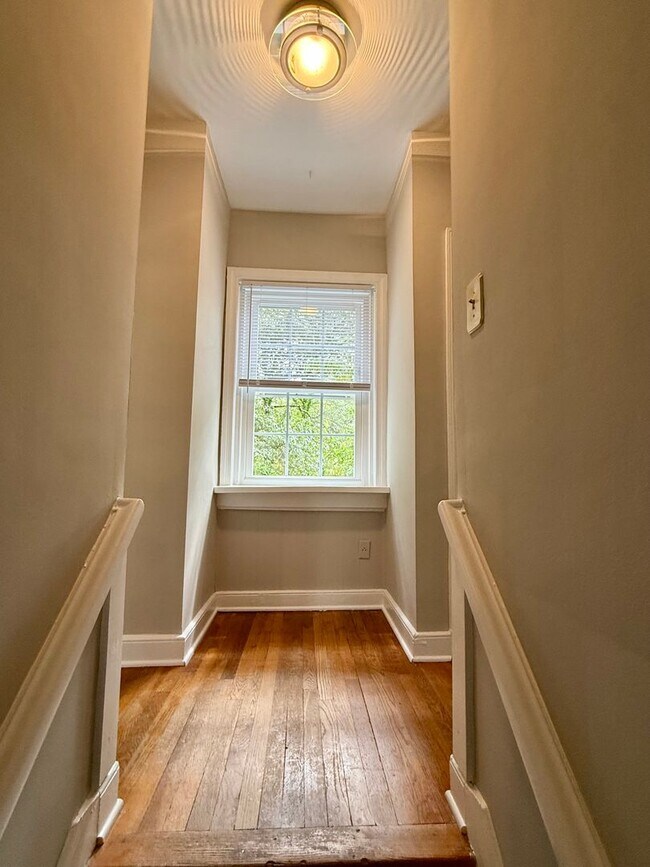 Building Photo - Updated 3BR Home in Coveted Forest Hill Pa...