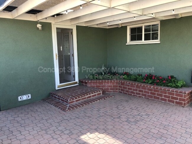 Building Photo - 20935 Conradi Ave