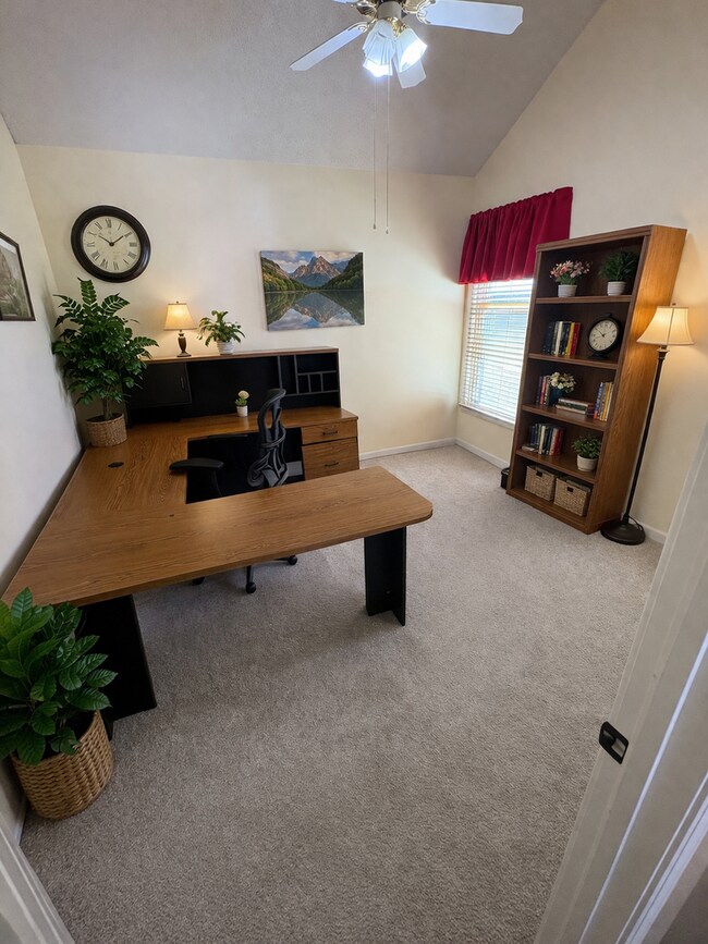 Building Photo - 30+ Day Stays | Fully Furnished 5 Bed Home w/Utilities included | 3 Car Garage | Great Community ...