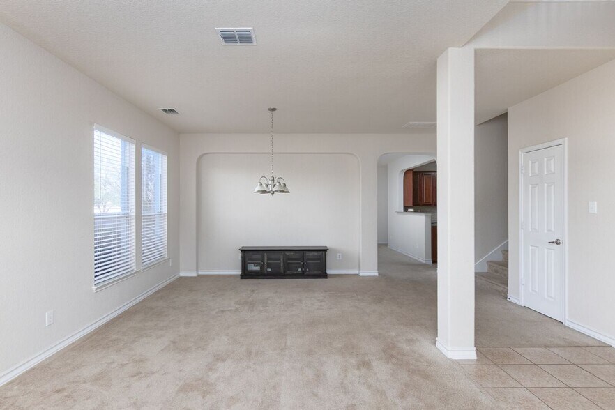 Building Photo - 758 Trinity Star