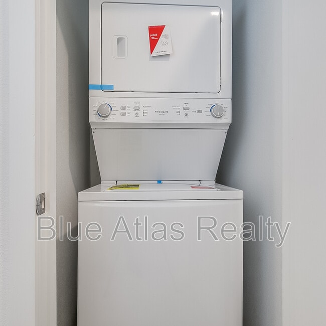 Building Photo - 4216 Haflinger Rd