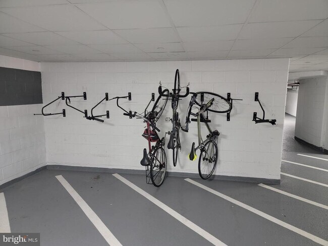 Building Photo - 1111 19th St N