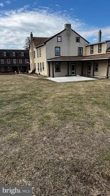 Building Photo - 135 Hoffmansville Rd