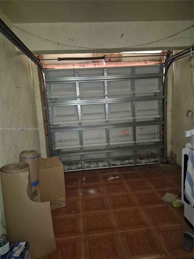 Building Photo - 28 NE 49th St