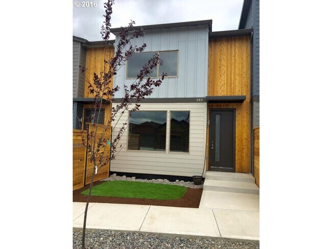 Primary Photo - 179 N 44th Pl