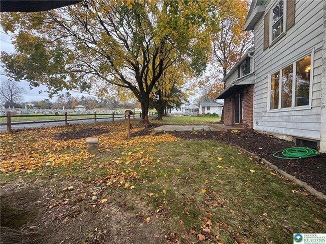 Building Photo - 505 Penn St