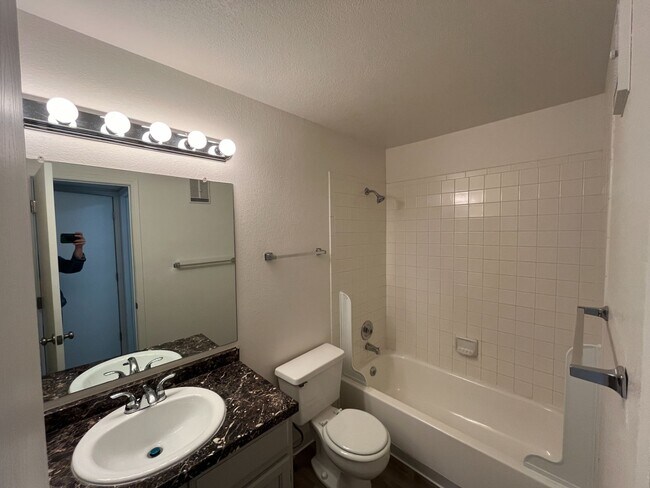 Building Photo - GORGEOUSLY REMODELED 2 bed 2 bath on 3rd floor with vaulted ceiling and skylight and in unit W/D!!