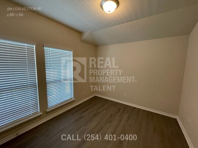 Building Photo - 5897 Galveston Rd
