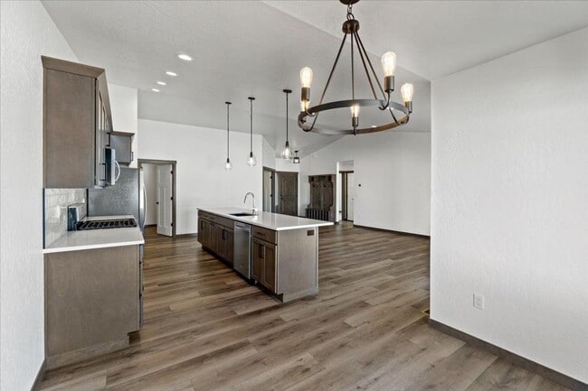 Building Photo - Beautiful New home in Post Falls