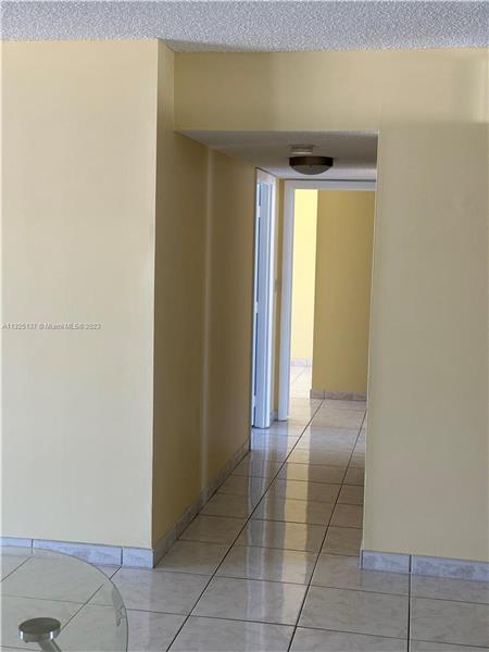 Building Photo - 3800 S Ocean Dr