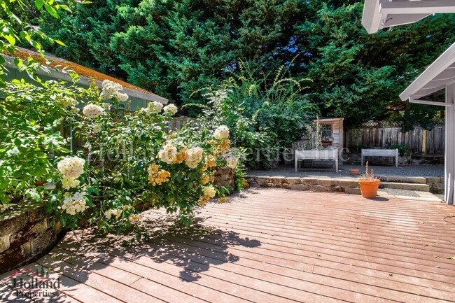 Building Photo - Beautiful Pet-Friendly Single-Family Home in Beaverton!