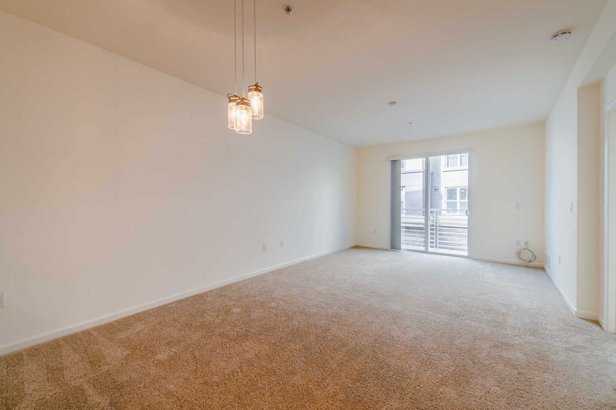 Building Photo - 301 Crescent Ct