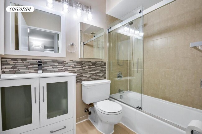 Building Photo - 100 W 89th St