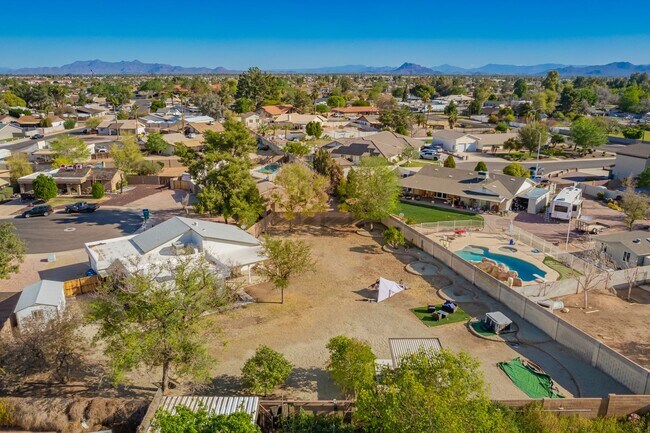 Building Photo - 2321 E Enid Cir