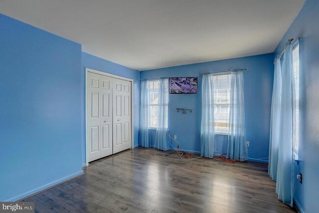 Building Photo - 156 Sweets Ave