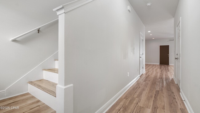 Building Photo - 7675 Shadow Lake Dr