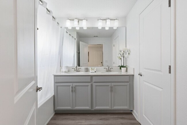 Building Photo - 428 Ocean Course Ave