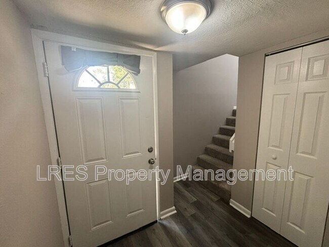 Building Photo - 1605 Terrace Dr