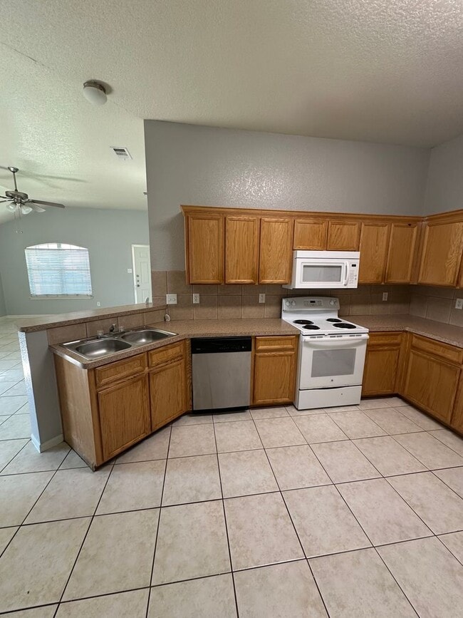 Building Photo - 1903 Elms Run Ct