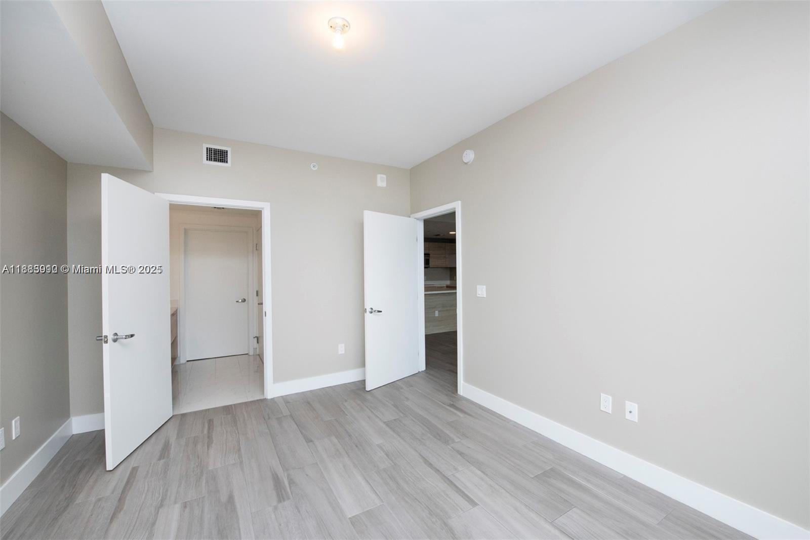 Building Photo - 16385 Biscayne Blvd