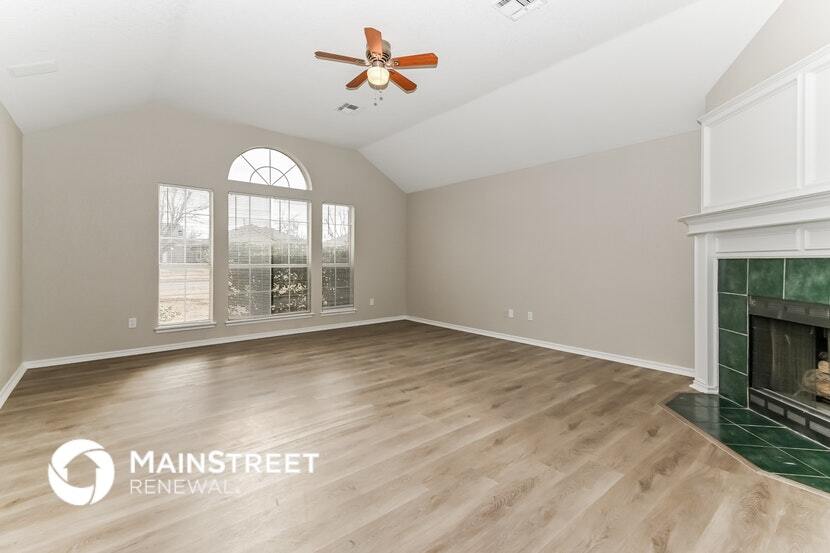 Building Photo - 11613 Wallace Ave