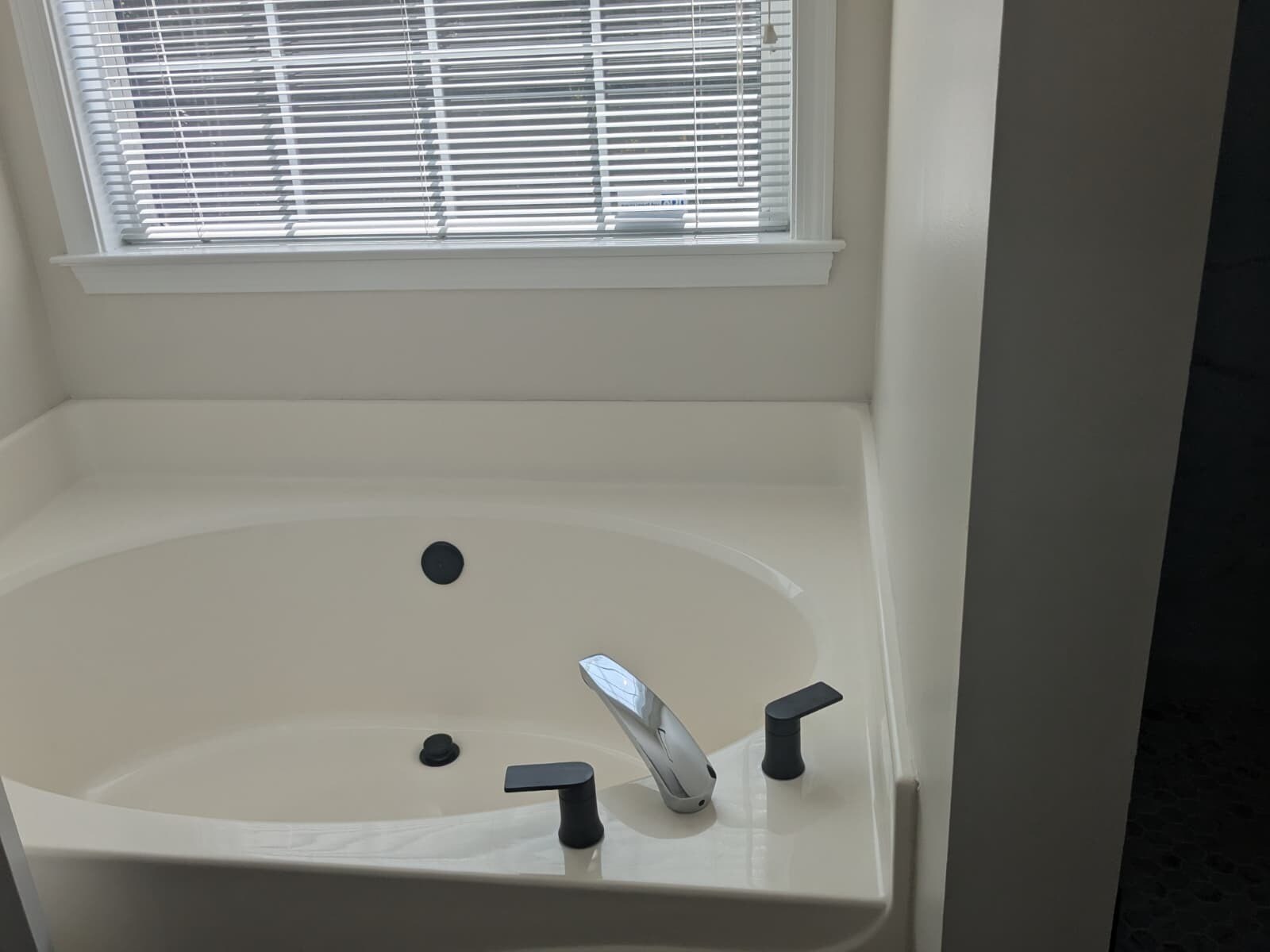 Building Photo - 60 Riverside Pky