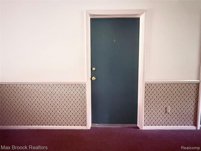 Building Photo - 1245 Derby Rd