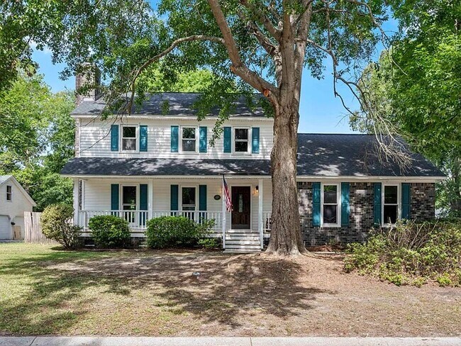 Primary Photo - Home with Modern Updates in Indigo Fields!