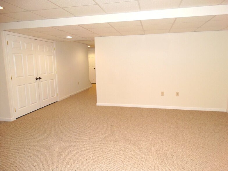 Building Photo - 150 Mount Olive Ln