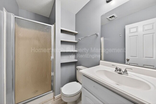 Building Photo - 322 N Boyle Ave