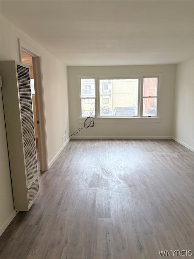 Building Photo - 19 California Dr