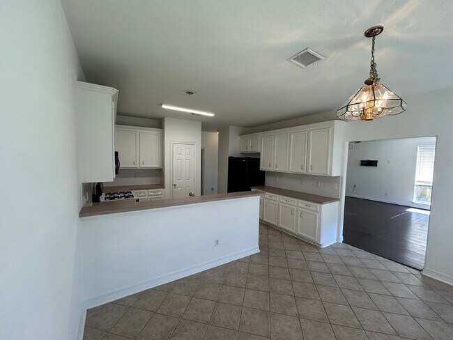 Building Photo - 1419 Miller Ave