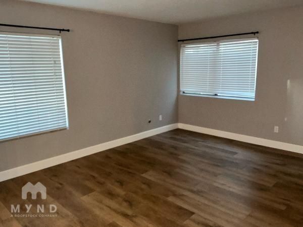 Building Photo - 2415 Sycamore Glen Dr