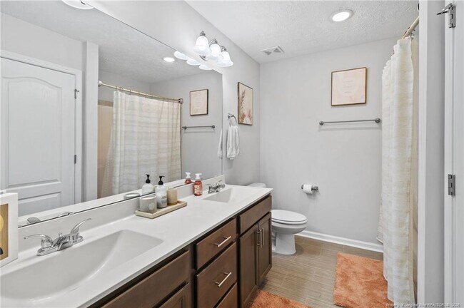 Building Photo - 516 Loom Dr