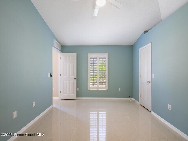 Building Photo - 8575 105th Ct