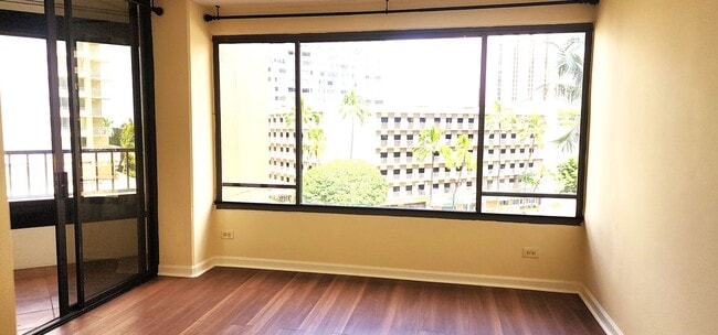 Building Photo - Newly renovated, conveniently located Discovery Bay Gem