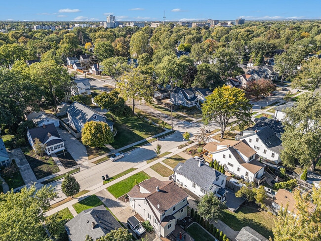 Building Photo - 1007 Mohawk Ave