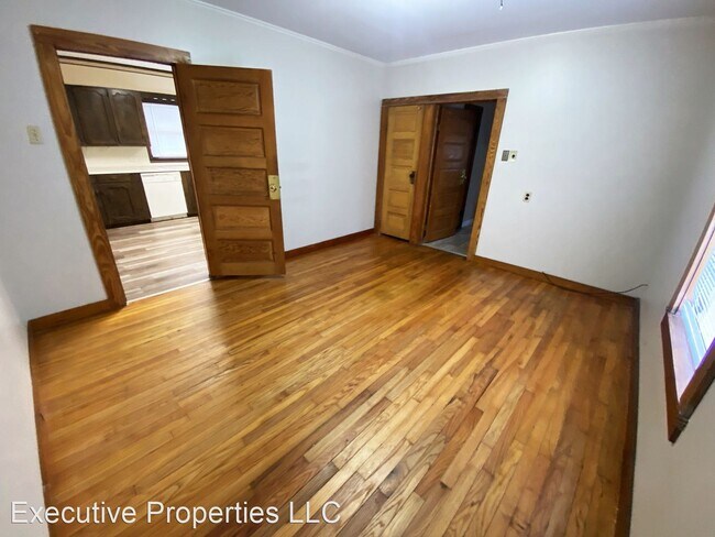 Building Photo - 2 br, 2 bath House - 315 West Lagrange Street