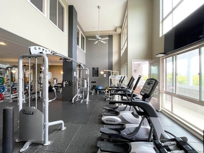 Building Photo - 3857 Pell Plz